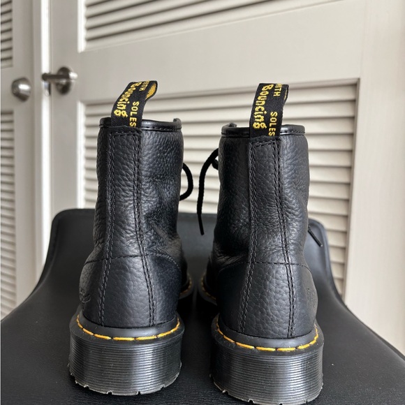 Doc Martens Icon 7B10 Leather Steel Toe Work Boots - Picture 3 of 4